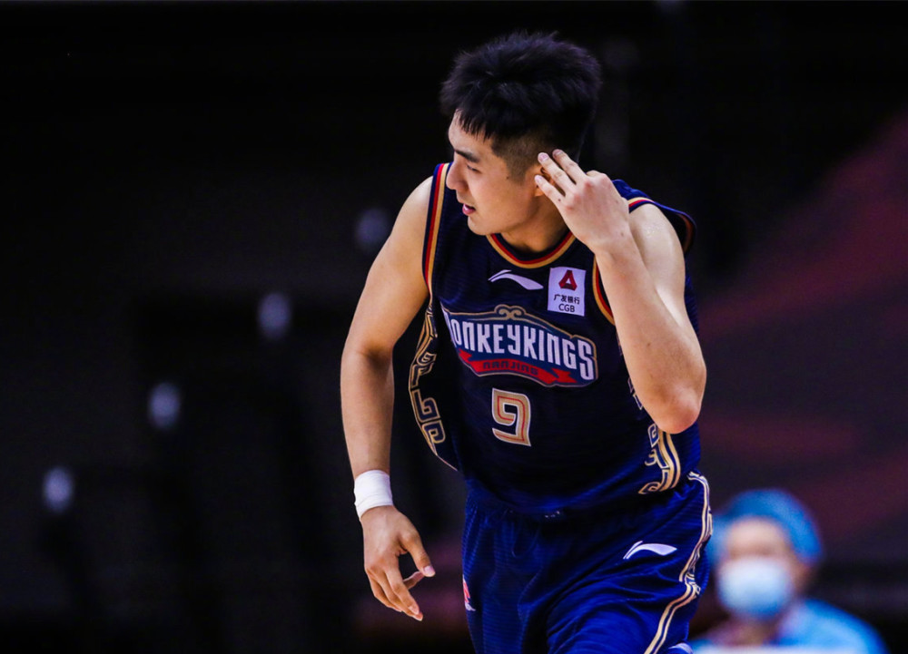 山东男篮今天刚刚最新消息最新