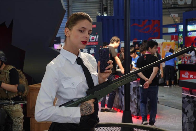 南宫官网 -辽宁本钢训练开放日，关键时刻外线爆发引欢呼，葡超在即，轮换策略成焦点的简单介绍