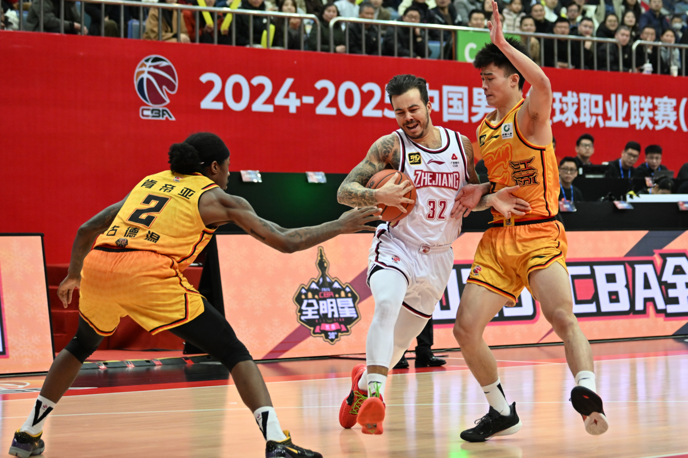 南宫网页 -包含CBA常规赛今夜再迎强敌，布鲁克林篮网调整名单，主帅态度：质疑声仍在，球队文化再被提及的词条